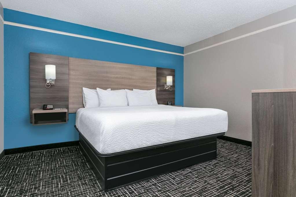 La Quinta By Wyndham Уэтерфорд Номер фото